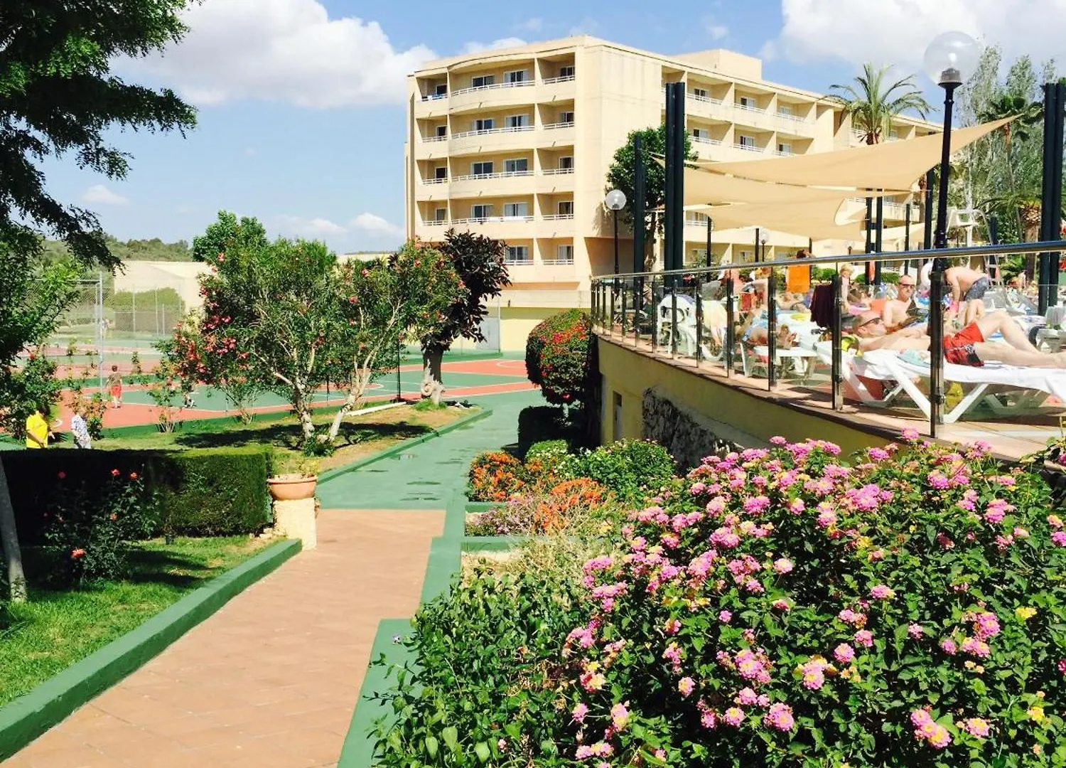 Hotel Club Cala Romani Cales de Mallorca 3*,